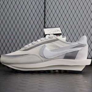 나이키 X 사카이 LD 와플 써밋 화이트 BV0073-100