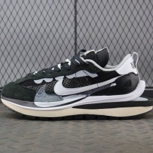 나이키 X 사카이 베이퍼와플 블랙 화이트 CV1363-001