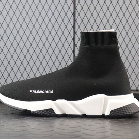 발렌시아가 스피드러너 오레오