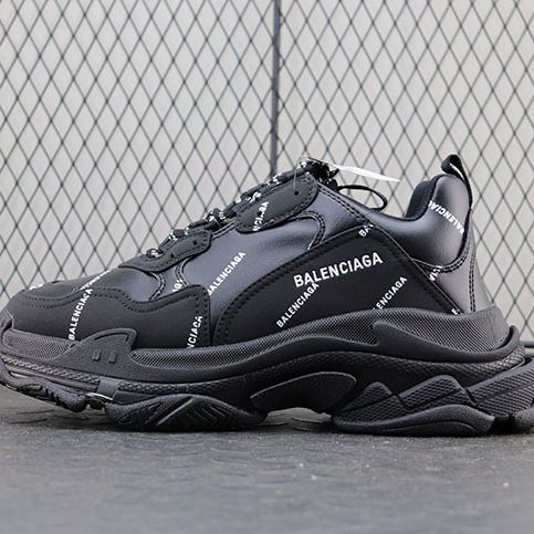 발렌시아가 트리플에스 스니커즈 올오버 로고 블랙