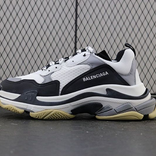 발렌시아가 트리플에스 스니커즈 검흰