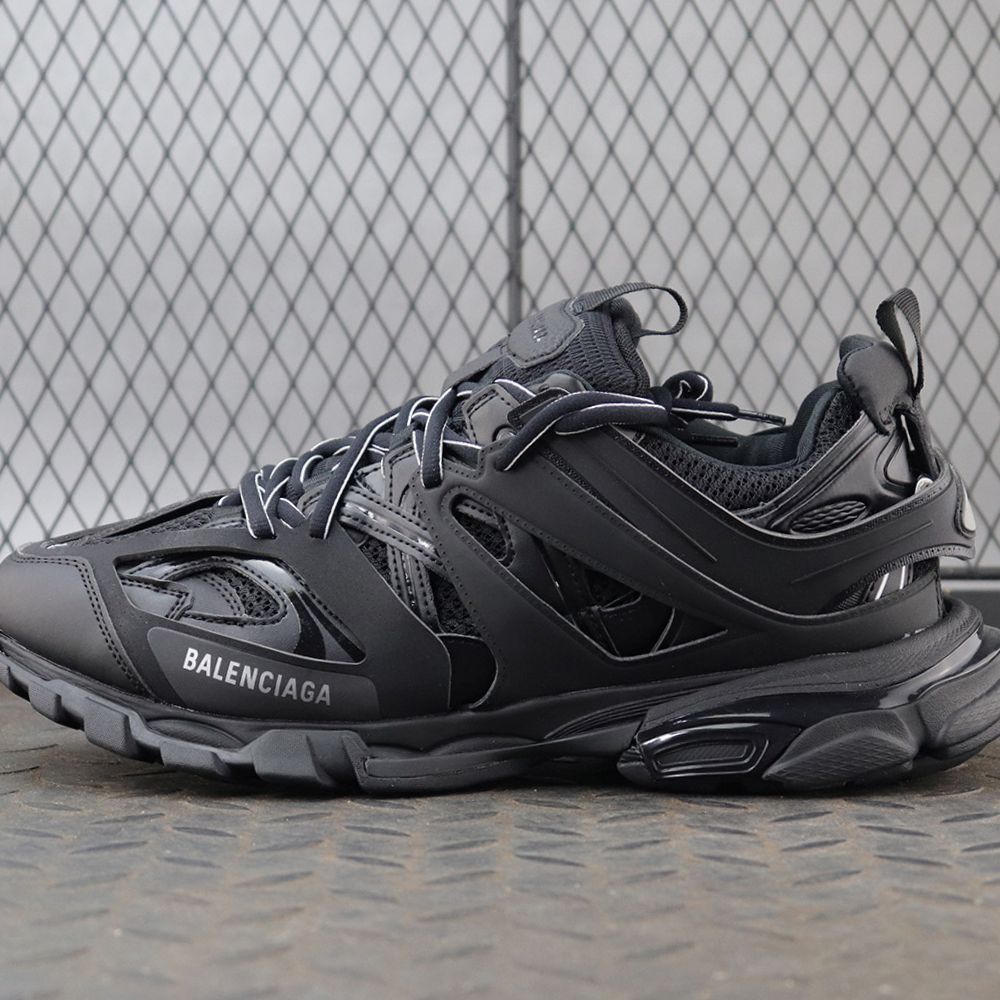 발렌시아가 트랙 스니커즈 블랙