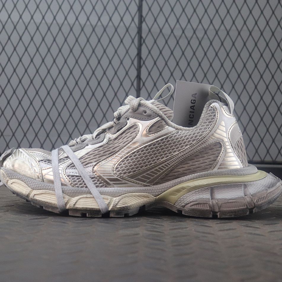 발렌시아가 3XL 에그쉘 스니커즈 베이지