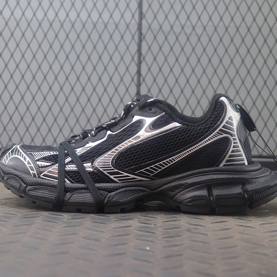 발렌시아가 3XL 에그쉘 스니커즈 블랙돔