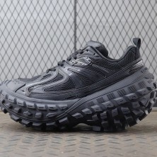 발렌시아가 바운스 디펜더 스니커즈 블랙