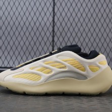 아디다스 이지부스트 700 사플라워