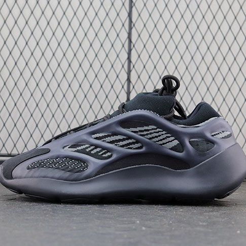 아디다스 이지부스트 700 알바