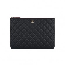 A82545 샤넬 램스킨 클래식 클러치 미듐 금장