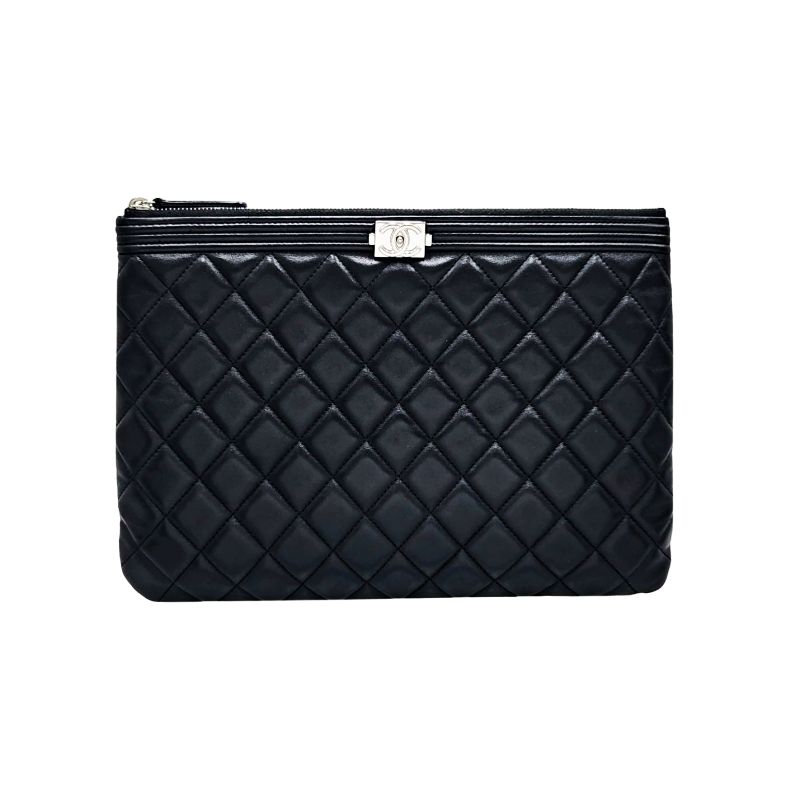 A84406 샤넬 램스킨 보이 클러치 미듐 은장