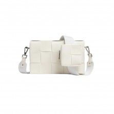 741777 보테가베네타 멀티 파우치 스트랩 카세트백