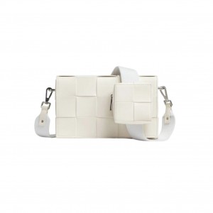 741777 보테가베네타 멀티 파우치 스트랩 카세트백