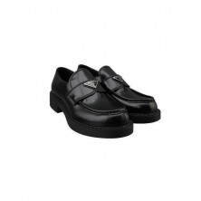 2DE127 프라다 초콜릿 브러쉬드 레더 로퍼