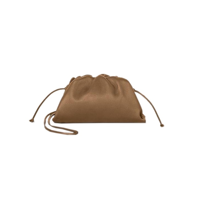 585852 보테가베네타 미니 만두백