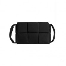 743623 보테가베네타 인트레치오 필로우 카세트백