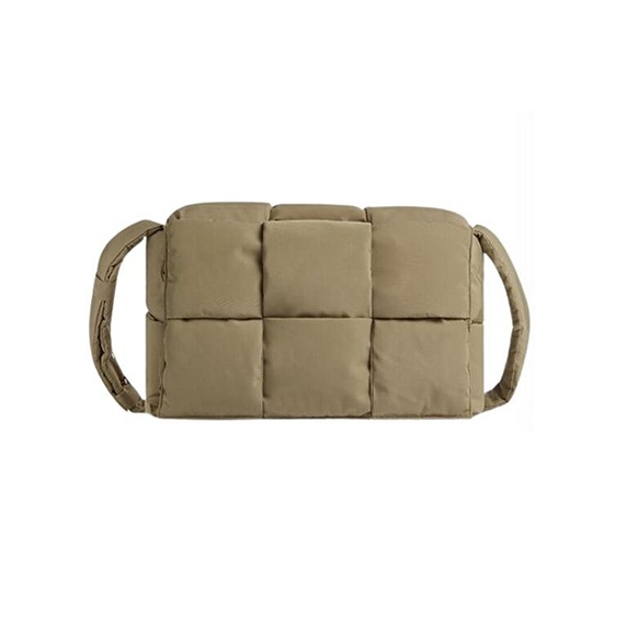 743623 보테가베네타 인트레치오 필로우 카세트백