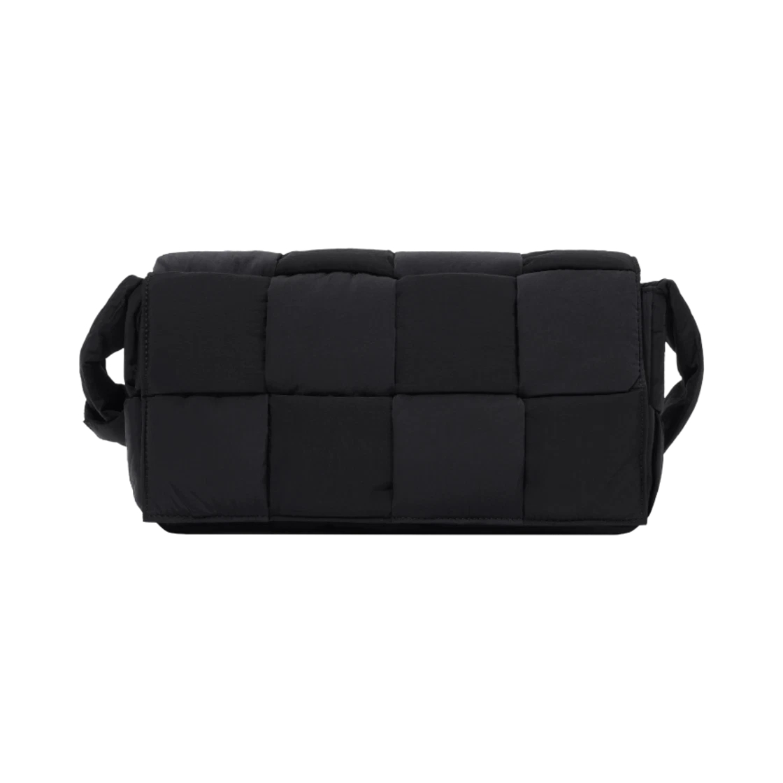 628951 보테가베네타 패디드 테크 카세트백